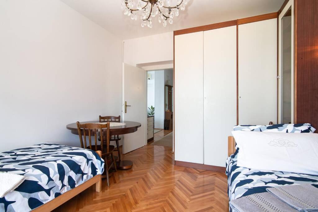 Apartma Milena โคเปร์ ภายนอก รูปภาพ